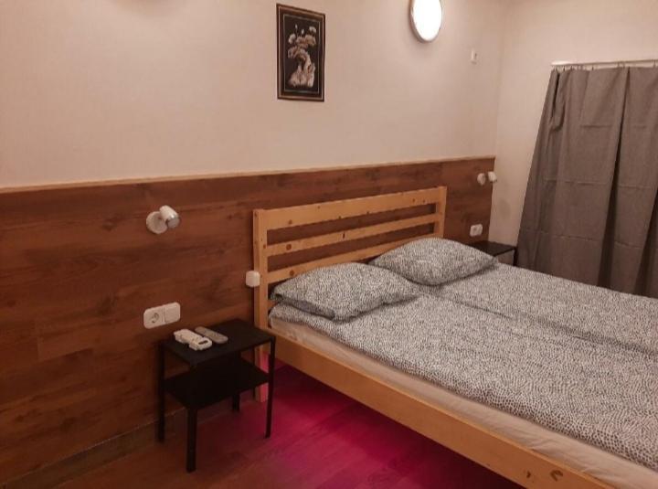 Apartman Vorosmarty Appartamento Budapest Esterno foto