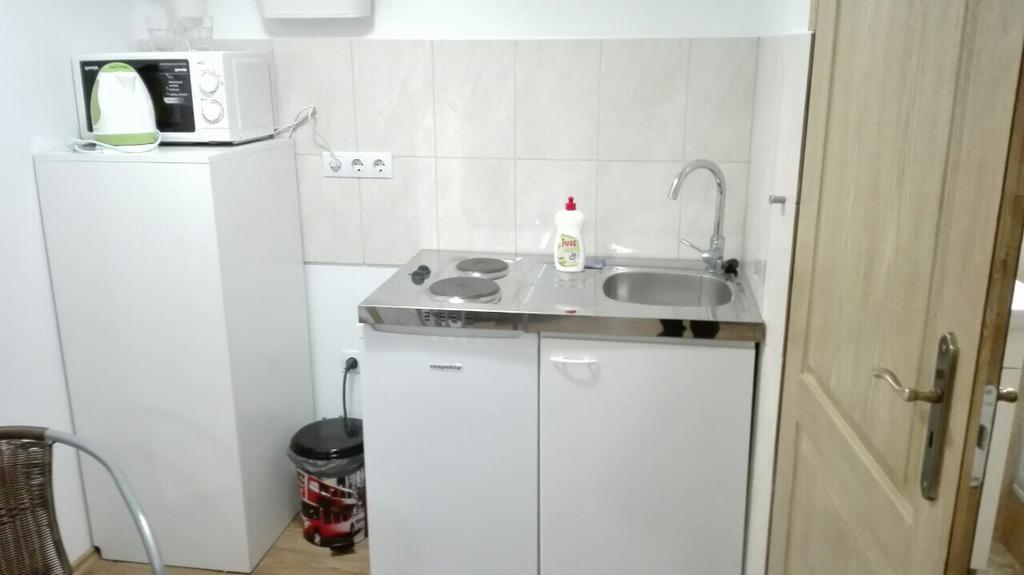 Apartman Vorosmarty Appartamento Budapest Esterno foto